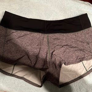 LULULEMON SHORTS!!!!